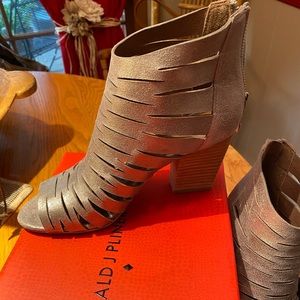 Donald Pliner shoes.